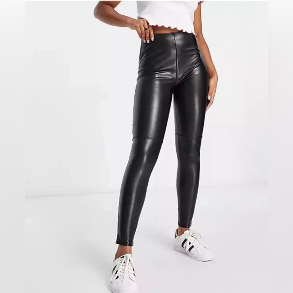 ABERCROMBIE & FITCH HIGH RISE PULL ON VEGAN FAUX LEATHER LEGGINGS